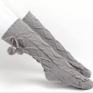 Warm pompom winter socks 🧦😍👆🏼